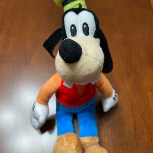 Disney Goofy Character Plush with White Tag